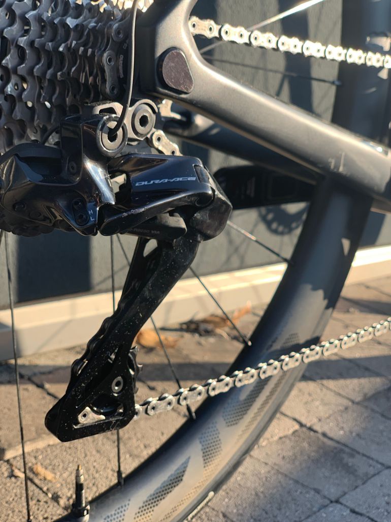 Używany Colnago V4Rs Shimano Dura Ace Di2 2025 2025 Road & Gravel — zdjęcie 4 z 6