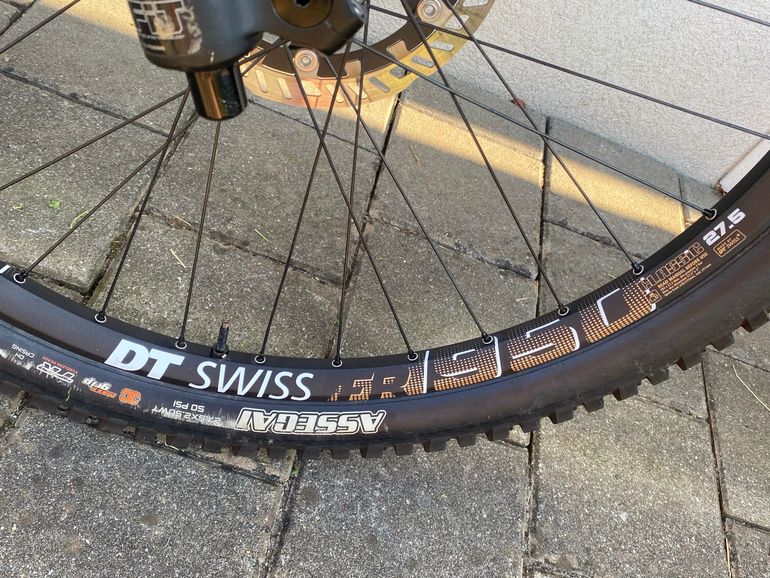 Używany Propain Rage CF 27.5 Highend 2019 2019 Mountainbike — zdjęcie 11 z 15
