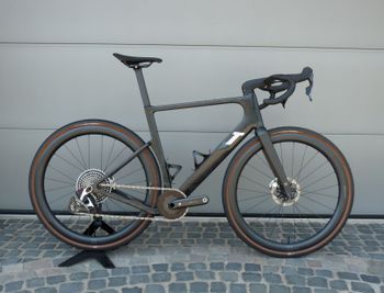 Gebrauchtes 3T Exploro Racemax Italia ProjectX Sram RED XPLR DISCUS45/40 2025 2025 Road & Gravel