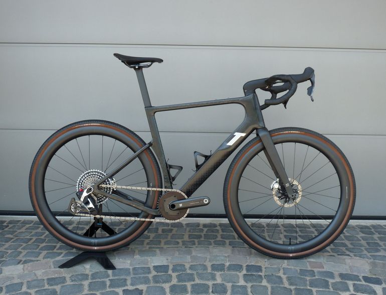Gebrauchtes 3T Exploro Racemax Italia ProjectX Sram RED XPLR DISCUS45/40 2025 2025 Road & Gravel, Schwarz — Bild 1 von 15