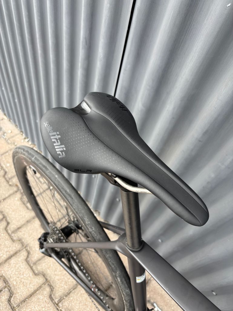 Used Orbea ORCA M30i 2025 2025 Road & Gravel, Black — image 10 of 11
