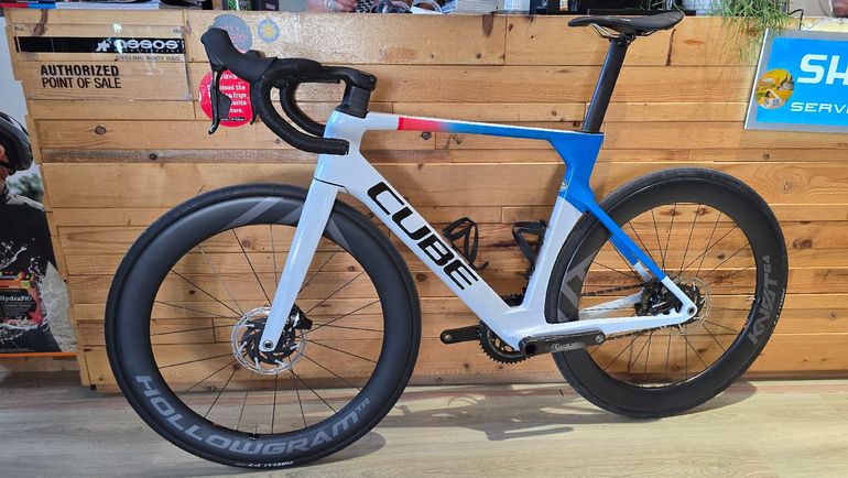 CUBE LITENING AERO C:68X RACE 2024 2024 Road & Gravel d'occasion — image 2 sur 11