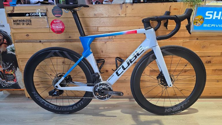CUBE LITENING AERO C:68X RACE 2024 2024 Road & Gravel d'occasion — image 1 sur 11