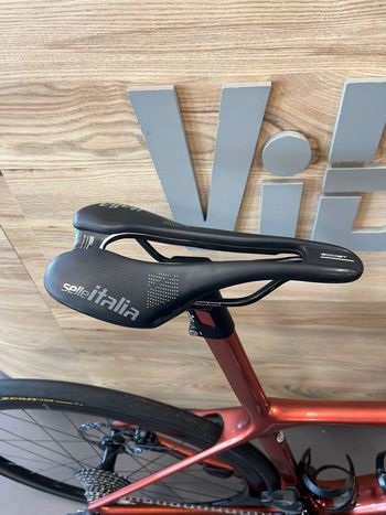 Used Giant TCR Advanced SL Disc 1 2022 2022 Road & Gravel, Red — image 5 of 12