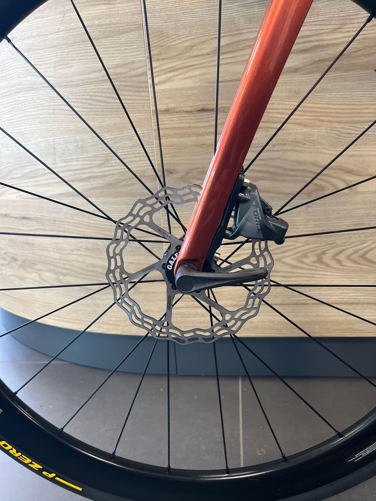 Used Giant TCR Advanced SL Disc 1 2022 2022 Road & Gravel, Red — image 8 of 12