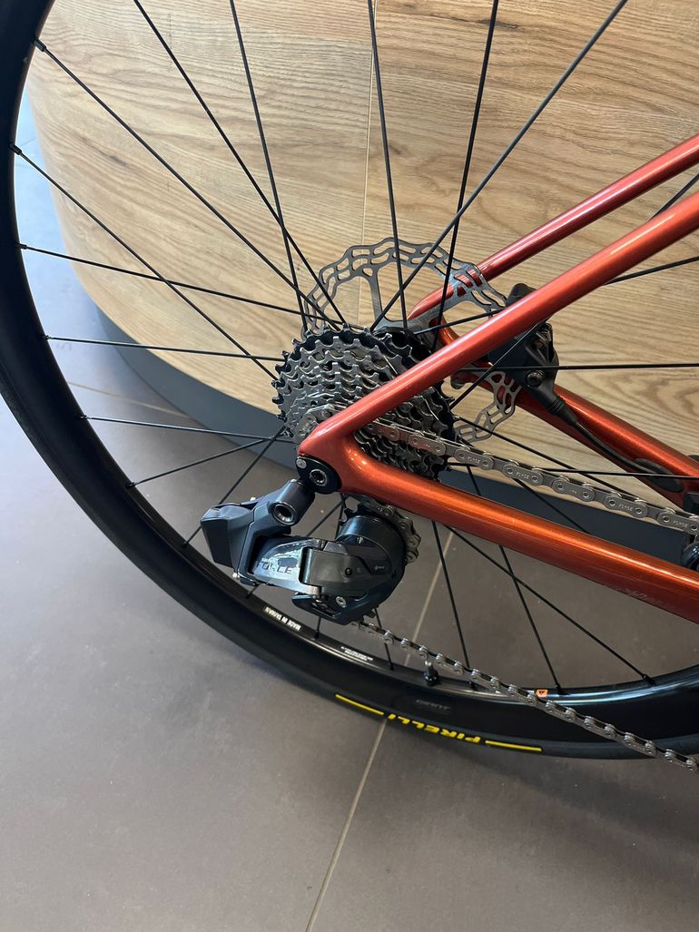 Used Giant TCR Advanced SL Disc 1 2022 2022 Road & Gravel, Red — image 4 of 12