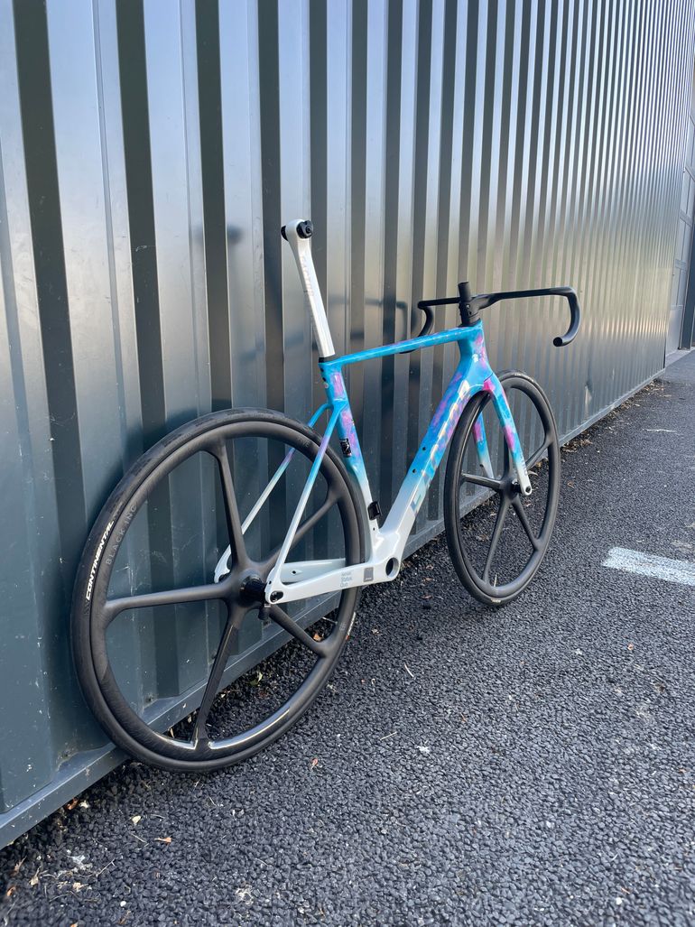 Używany Factor Ostro Vam Watercolor édition 2025 Frameset 2025 Road & Gravel — zdjęcie 3 z 4