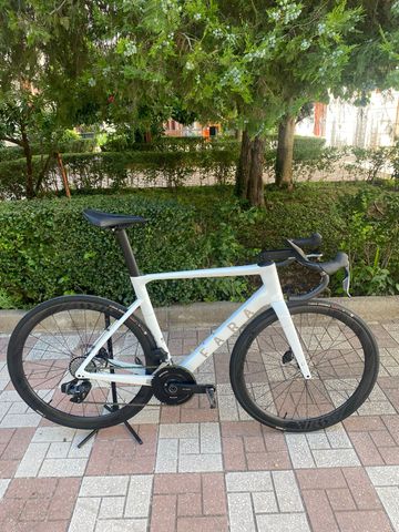 Käytetty Fara F/Road Performance 2025 2025 Road & Gravel