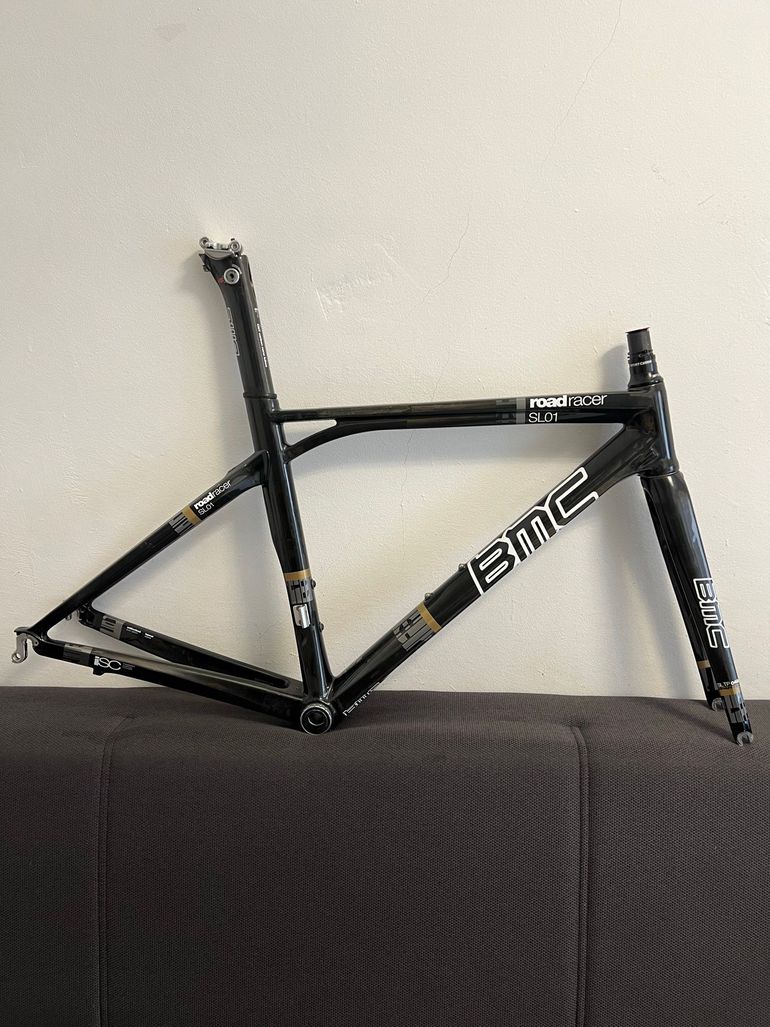 Używany BMC Roadracer Frameset 2013 Road & Gravel — zdjęcie 4 z 16