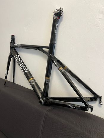 Używany BMC Roadracer Frameset 2013 Road & Gravel — zdjęcie 3 z 16