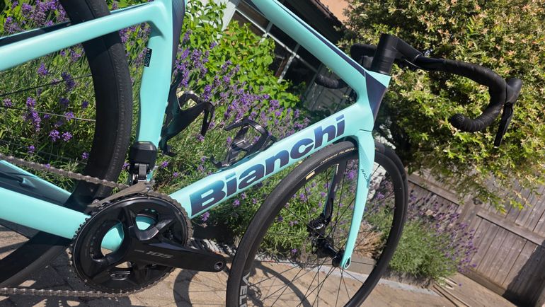Bianchi Oltre Race 105 Di2 2025 2025 Road & Gravel de segunda mano, Verde — imagen 4 de 17