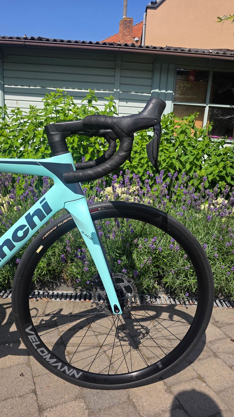 Bianchi Oltre Race 105 Di2 2025 2025 Road & Gravel de segunda mano, Verde — imagen 5 de 17