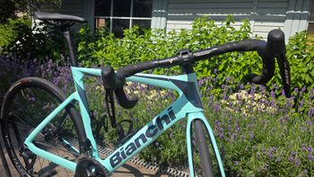 Bianchi Oltre Race 105 Di2 2025 2025 Road & Gravel de segunda mano, Verde — imagen 12 de 17