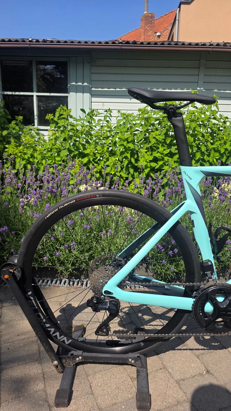 Bianchi Oltre Race 105 Di2 2025 2025 Road & Gravel de segunda mano, Verde — imagen 6 de 17