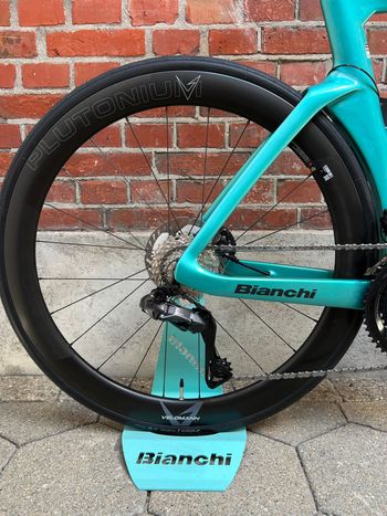 Używany Bianchi Oltre Shimano Ultegra Di2 2026 Road & Gravel — zdjęcie 2 z 16