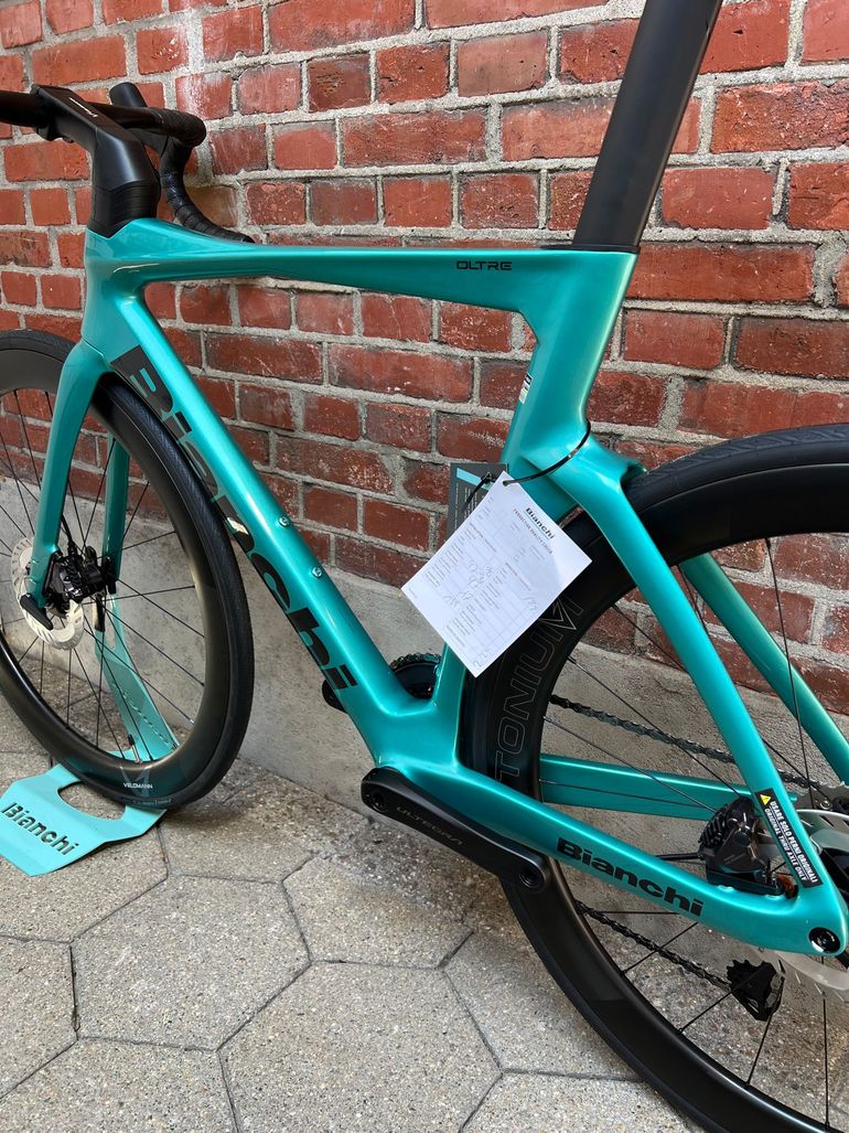 Używany Bianchi Oltre Shimano Ultegra Di2 2026 Road & Gravel — zdjęcie 14 z 16