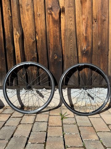 Tweedehands Canyon Ultimate CF SL 8 2021 2021 Road & Gravel — afbeelding 7 van 16