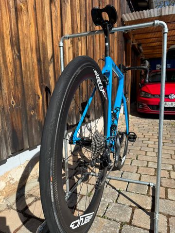 Tweedehands Canyon Ultimate CF SL 8 2021 2021 Road & Gravel — afbeelding 4 van 16