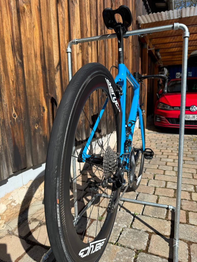 Canyon Ultimate CF SL 8 2021 2021 Road & Gravel de segunda mano, Azul — imagen 4 de 16