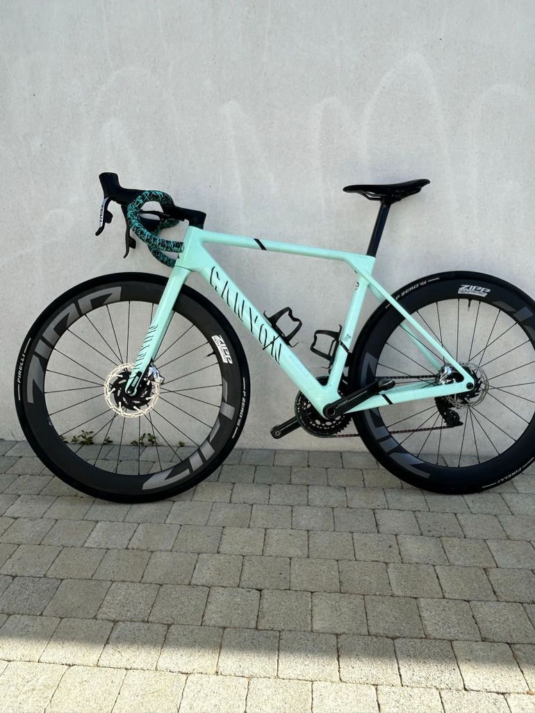 Canyon Ultimate CFR AXS 2024 Frameset 2024 Road & Gravel de segunda mano, Azul — imagen 3 de 3