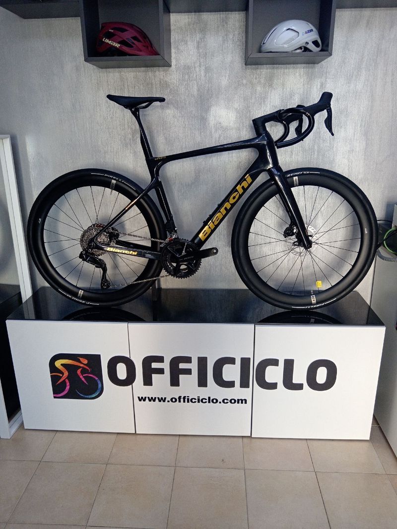 Used Bianchi Infinito Pro 105 DI2 2026 2026 Road & Gravel