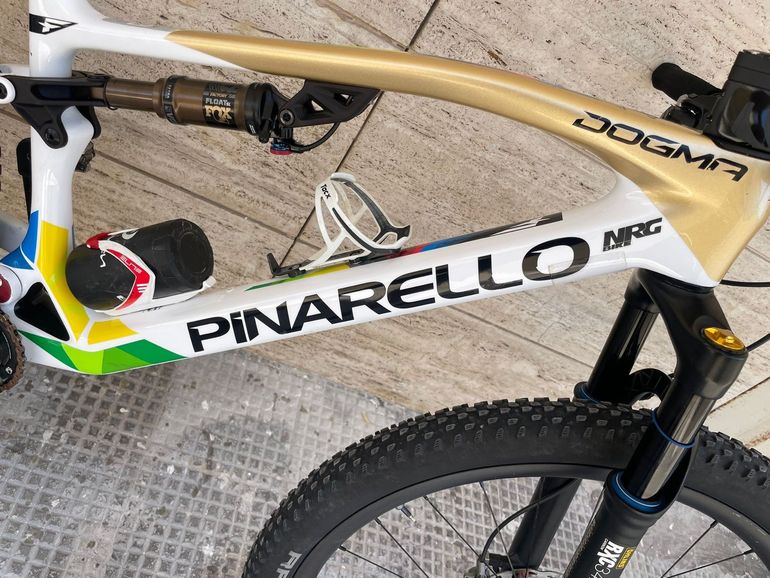 Used Pinarello Dogma SRAM XX1 Eagle AXS 2025 Mountainbike, White — image 3 of 8