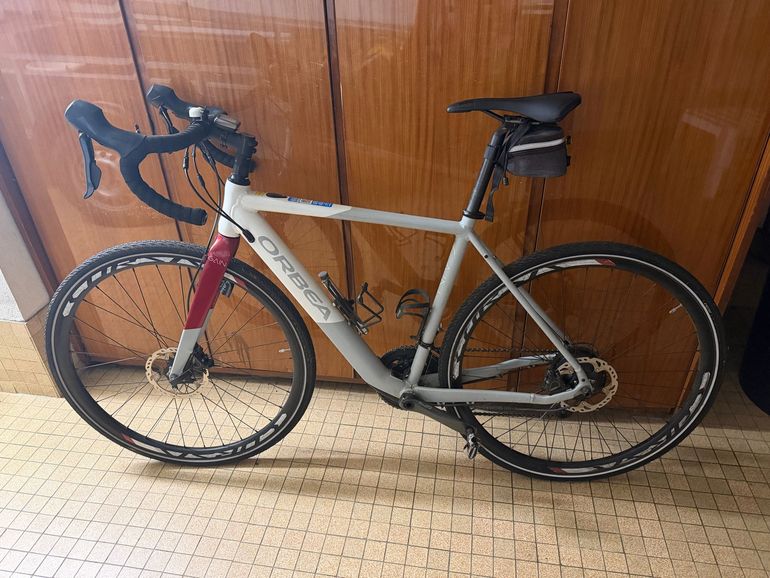 Used Orbea Gain SRAM Rival 2019 Road & Gravel, White — image 2 of 5
