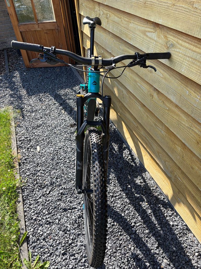 Gebrauchtes Merida ONE-FORTY 700 2023 2023 Mountainbike, Grün — Bild 15 von 15
