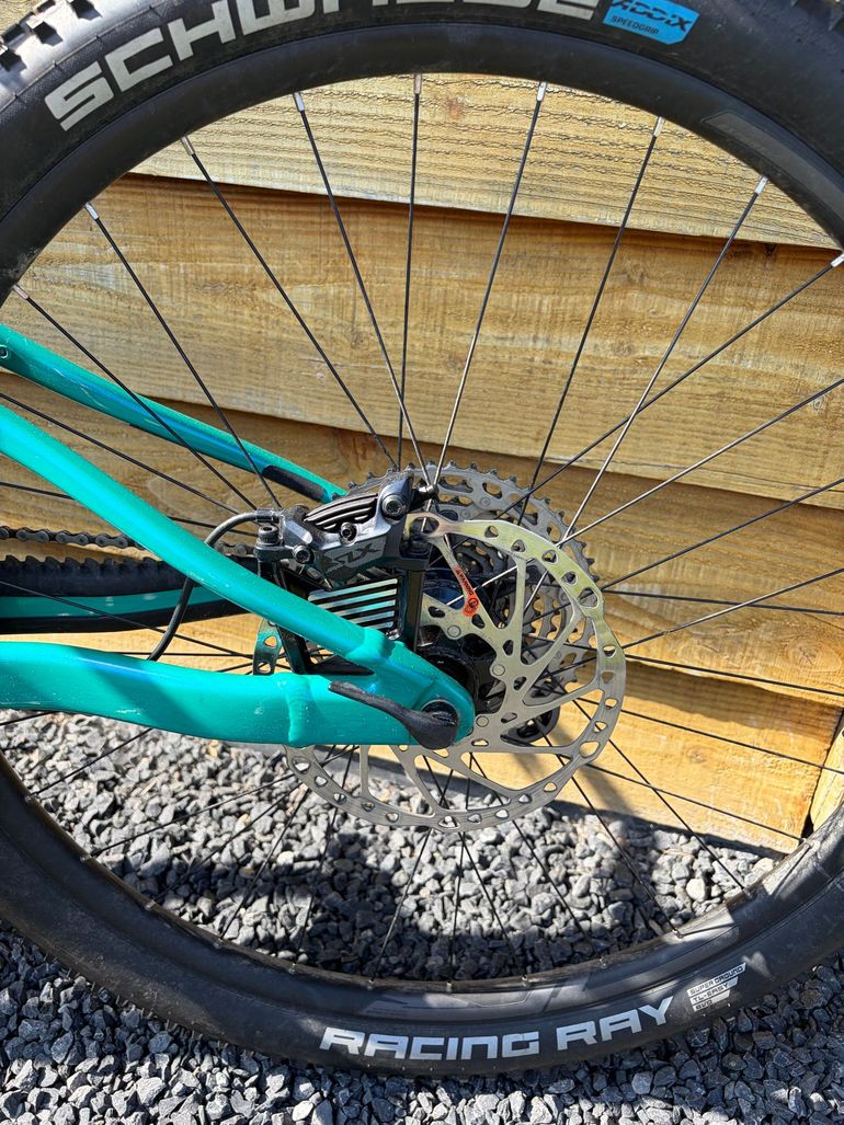 Gebrauchtes Merida ONE-FORTY 700 2023 2023 Mountainbike, Grün — Bild 14 von 15