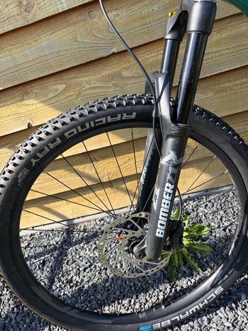 Gebrauchtes Merida ONE-FORTY 700 2023 2023 Mountainbike, Grün — Bild 13 von 15