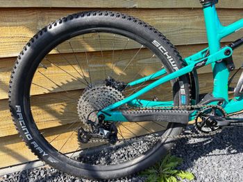 Gebrauchtes Merida ONE-FORTY 700 2023 2023 Mountainbike, Grün — Bild 3 von 15