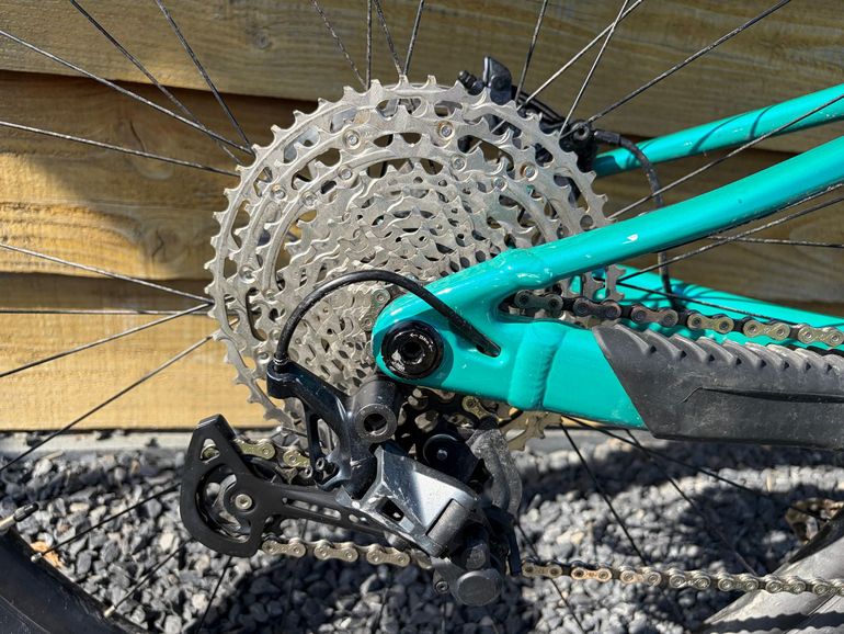 Gebrauchtes Merida ONE-FORTY 700 2023 2023 Mountainbike, Grün — Bild 6 von 15