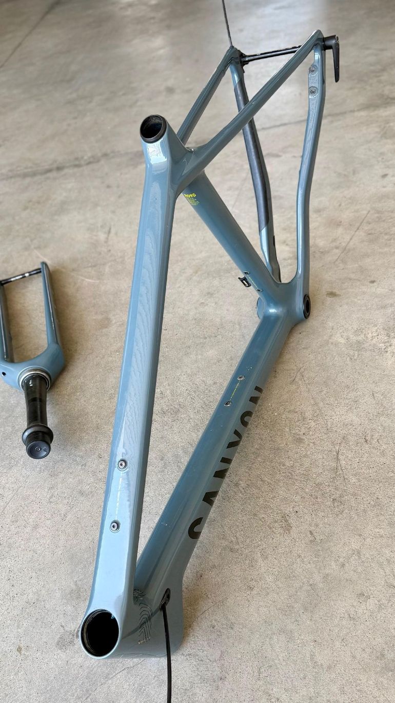 Używany Canyon Grizl CF SL 8 1by 2023 Frameset 2023 Road & Gravel — zdjęcie 4 z 8