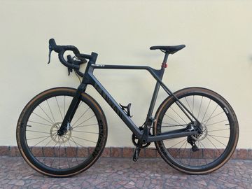 Käytetty Canyon Inflite CF SL 8.0 2021 2021 Road & Gravel