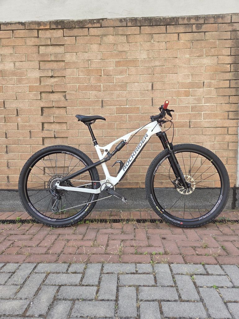 Gebrauchtes ROCKRIDER Xc 900s 2023 Mountainbike, Weiß — Bild 4 von 6