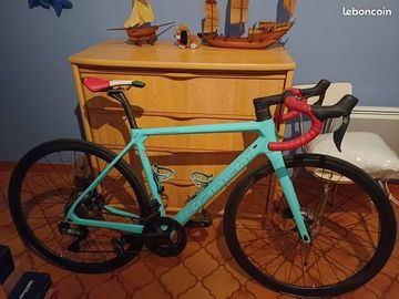 Bianchi Specialissima PRO Ultegra Di2 2024 2024 Road & Gravel usato