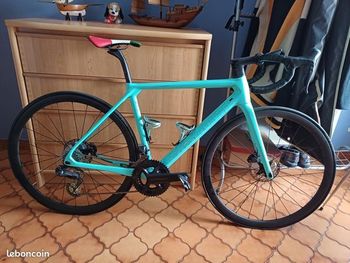 Bianchi Specialissima PRO Ultegra Di2 2024 2024 Road & Gravel d'occasion — image 2 sur 3