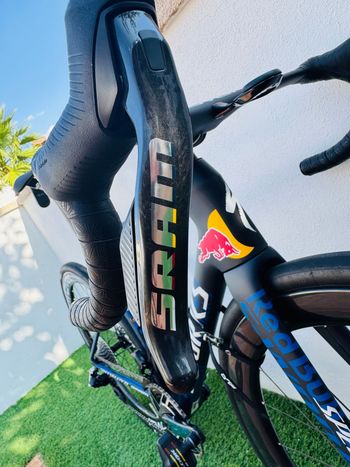 Używany Specialized S-Works Tarmac SL8 LTD - Red Bull TdF 2026 2026 Road & Gravel — zdjęcie 4 z 10