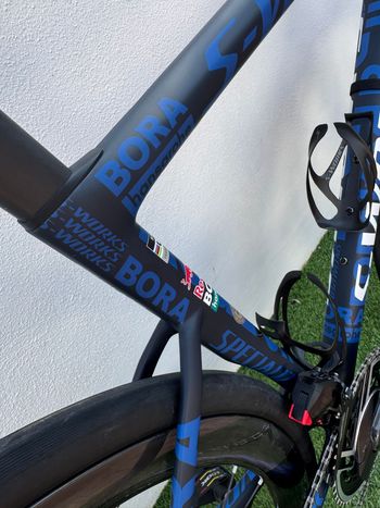 Używany Specialized S-Works Tarmac SL8 LTD - Red Bull TdF 2026 2026 Road & Gravel — zdjęcie 7 z 10