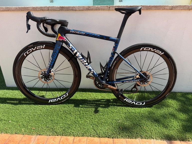 Używany Specialized S-Works Tarmac SL8 LTD - Red Bull TdF 2026 2026 Road & Gravel — zdjęcie 2 z 10