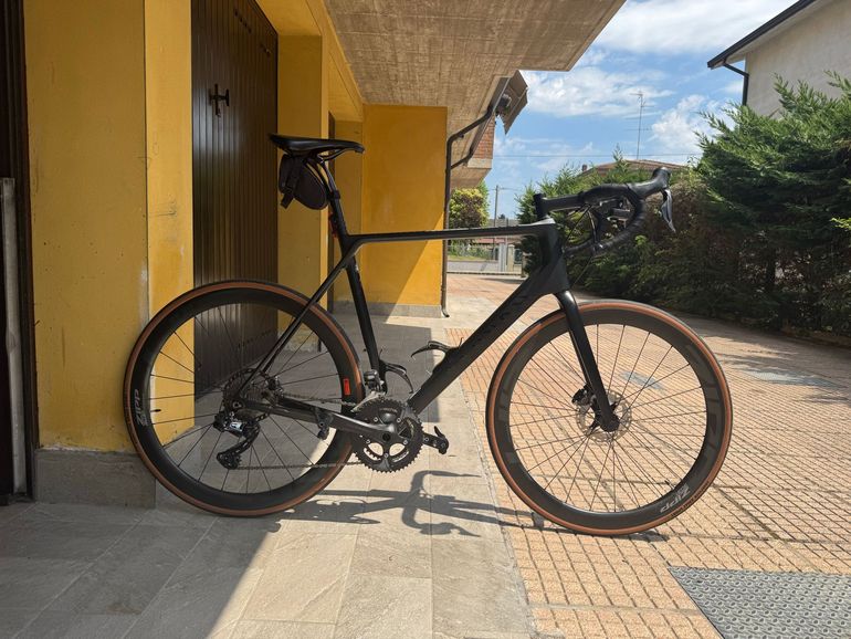 Used Canyon Endurace CF SL 8 Di2 2023 2023 Road & Gravel, Black — image 1 of 4