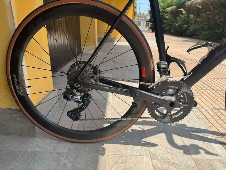Used Canyon Endurace CF SL 8 Di2 2023 2023 Road & Gravel, Black — image 3 of 4