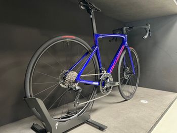 Specialized Tarmac SL7 Sport - Shimano 105 2025 2025 Road & Gravel de segunda mano, Azul — imagen 4 de 6