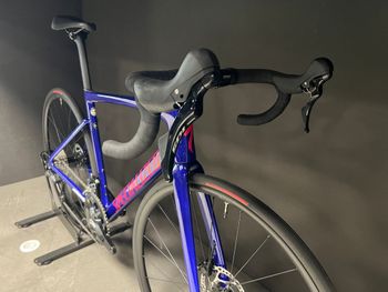 Specialized Tarmac SL7 Sport - Shimano 105 2025 2025 Road & Gravel de segunda mano, Azul — imagen 3 de 6