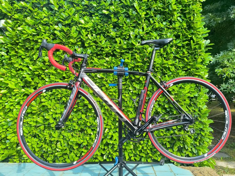 Tweedehands Olmo Custom Campagnolo Xenon 2016 Road & Gravel