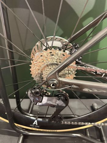 Focus IZALCO MAX 9.9 2026 2026 Road & Gravel d'occasion — image 4 sur 6