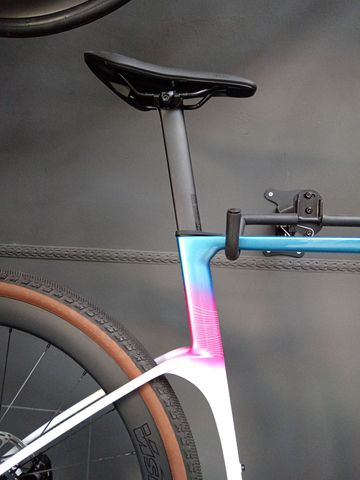 Used Fondriest Custom SRAM Rival eTap AXS 2027 Road & Gravel, White — image 5 of 5