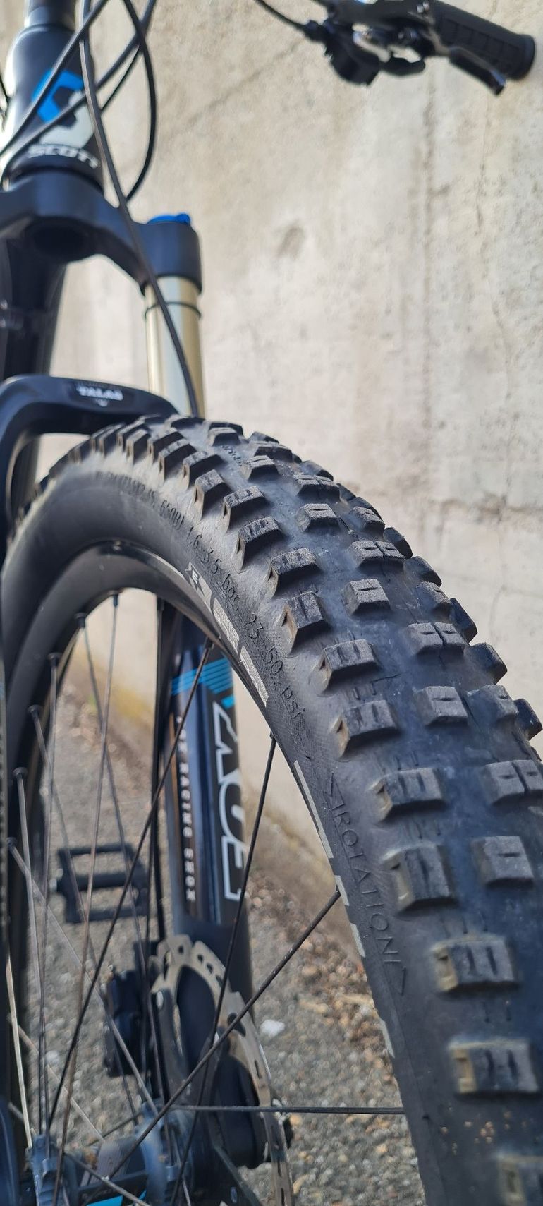 Scott Genius 710 2017 2017 Mountainbike de segunda mano, Gris claro — imagen 7 de 9