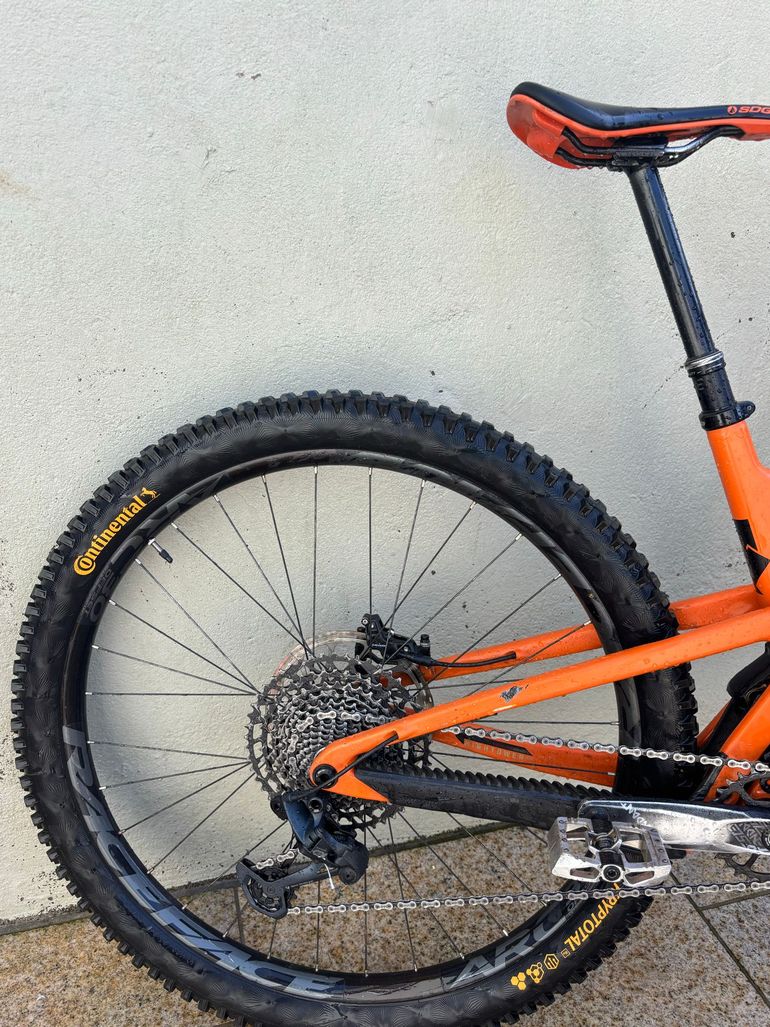Santa Cruz HIGHTOWER X01 / Carbon CC / 29 2022 2022 Mountainbike d'occasion — image 6 sur 7