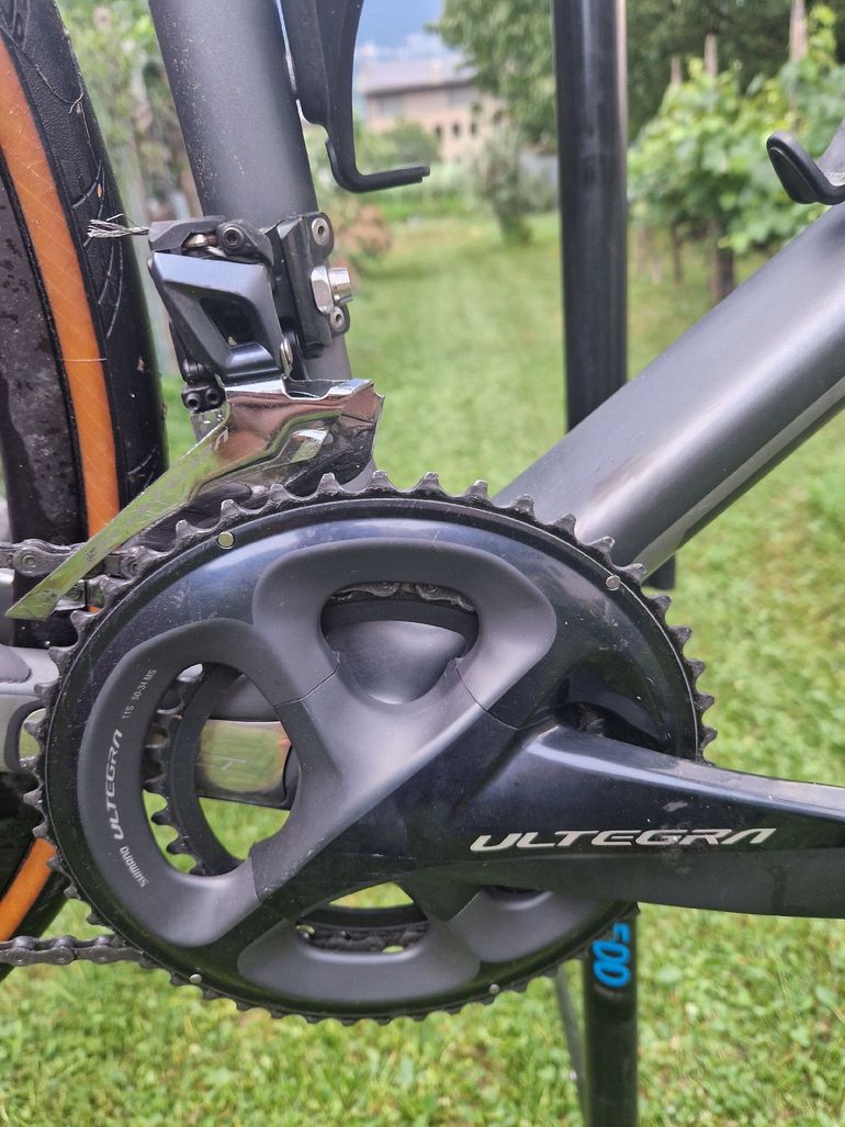 Scott Addict 10 disc carbon 2021 2021 Road & Gravel d'occasion — image 3 sur 5